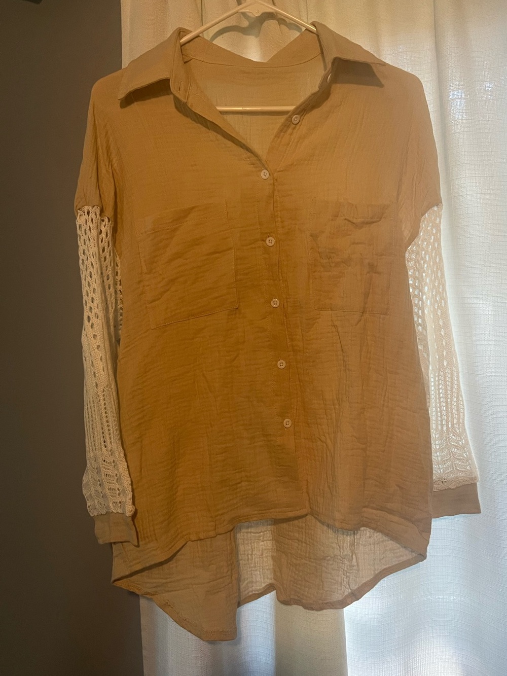 NWOT Women’s Tan Button-Front Blouse with White Crochet Sleeves